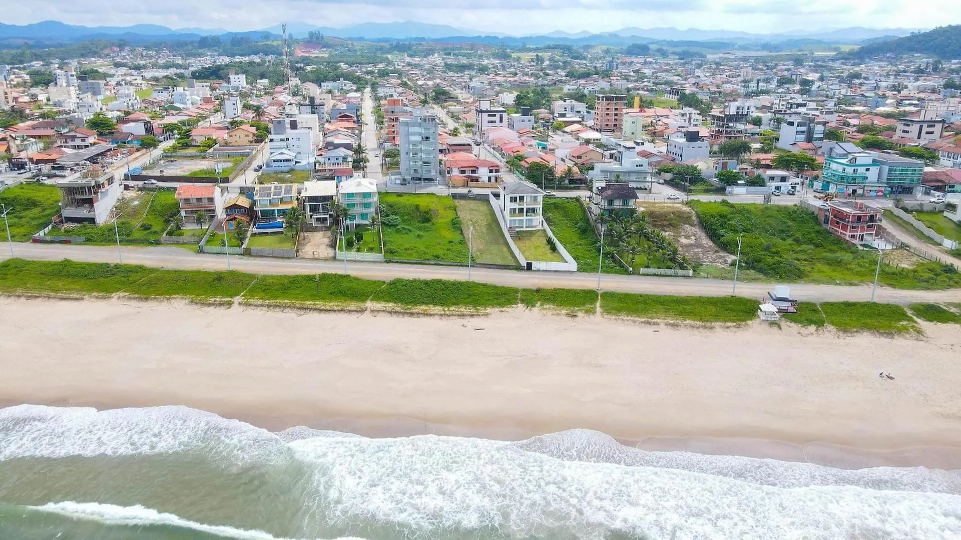 Dom wakacyjny Otima Casa Apenas 50Metros Da Praia - Em Balneario Picarras Itajubá