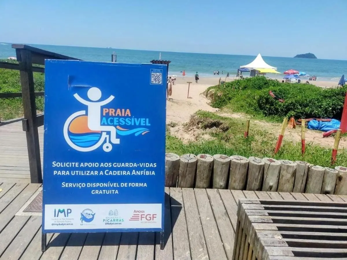 Otima Casa Apenas 50Metros Da Praia - Em Balneario Picarras Itajubá 別荘